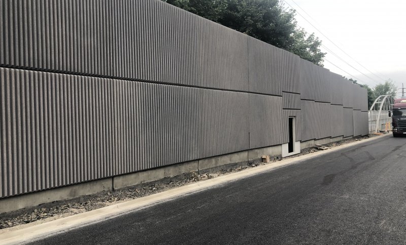 Betonová protihluková stěna D1,Újezd u Průhonic