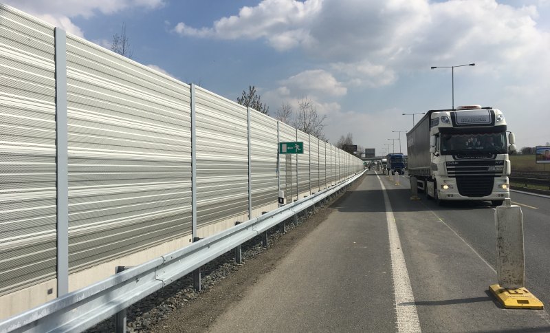 Hliníková protihluková stěna Praha, Štěrboholská radiála