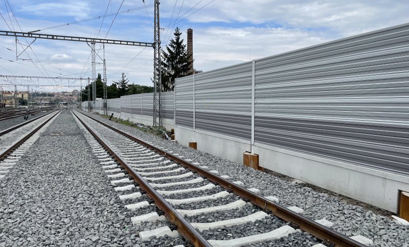 Hliníková protihluková stěna Praha, žst. Vršovice