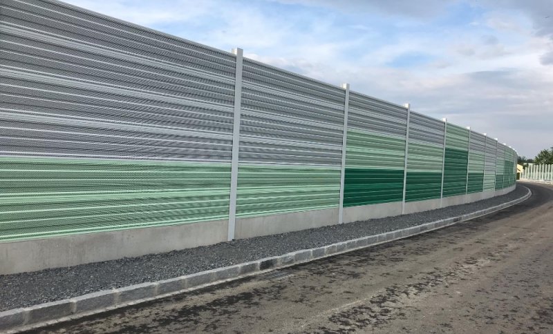 Hliníková protihluková stěna Ostrava, Mostní ul.