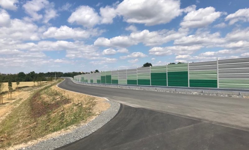 Hliníková protihluková stěna Ostrava, Mostní ul.